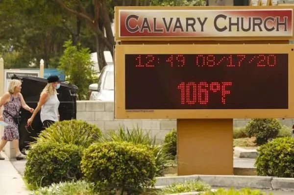 美国加州72小时遭上万次雷击是怎么回事？