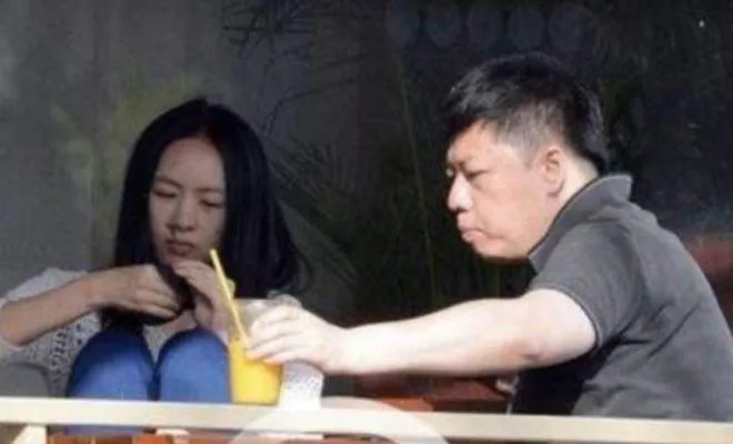 童谣老公现任是二婚吗,童谣和老公差几岁