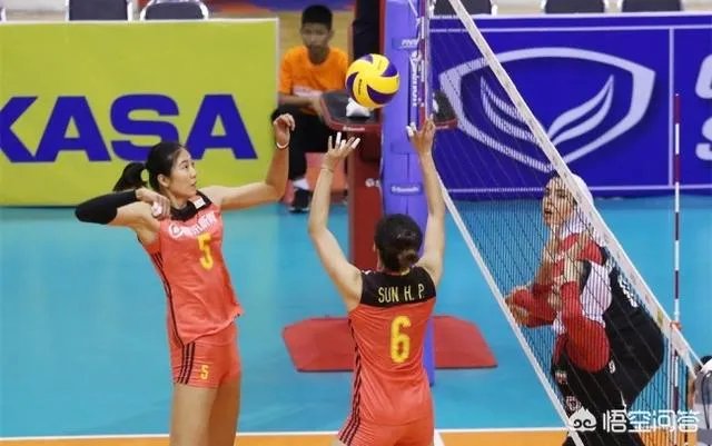 洪钢在解说女排亚洲杯时，把段放当做高意，你怎么评价他的此次失误？