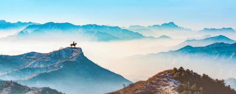 “不畏浮云遮望眼”出自哪位诗人?苏轼辛弃疾王安石杜牧