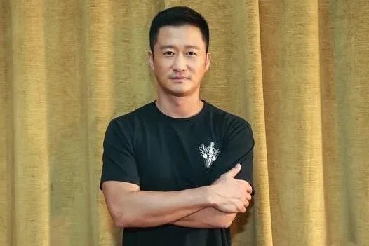 吴京凡尔赛自夸却被粉丝催拍《战狼3》，他的执导能力究竟如何？