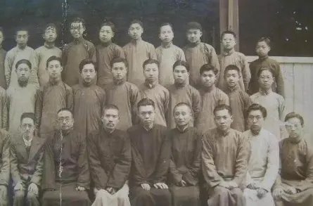 大学教授亮工资条是怎么回事?