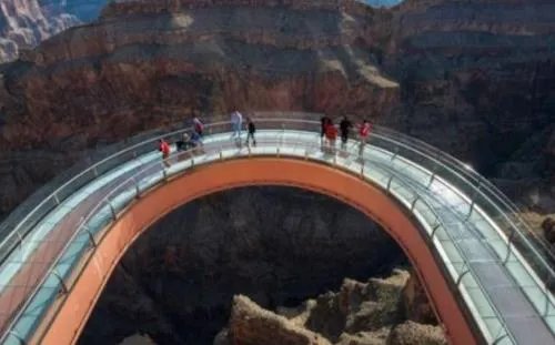 世界十大空中玻璃走廊：现实中的空中漫步（图）