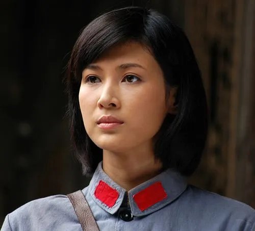 童蕾的老公身份曝光 两人幸福为女儿办周岁宴