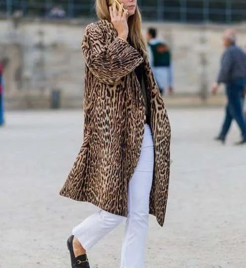 白色冬天裤子怎么搭配