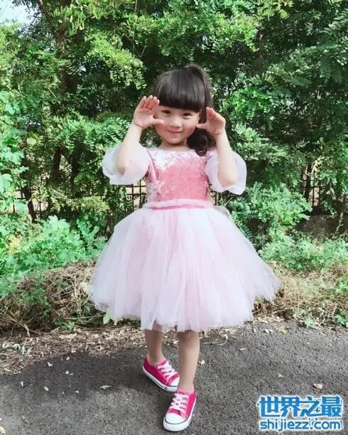 小山竹的真名叫什么，素人萌娃纪美伊萌翻众人 