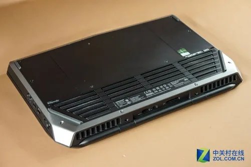 《拆本办》探秘ALIENWARE 15内部世界
