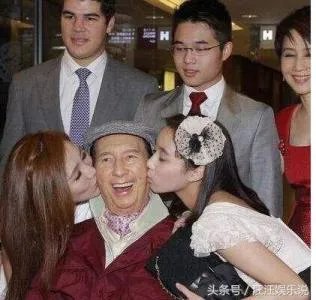 梁安琪幼子何猷佳为什么不露面真的存在吗 何猷佳夭折谣言由来