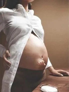 新意倍出 外国准妈妈的20张孕妇照