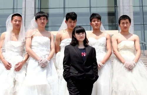 男扮女装婚纱照怎么拍 这样拍婚纱照要注意什么