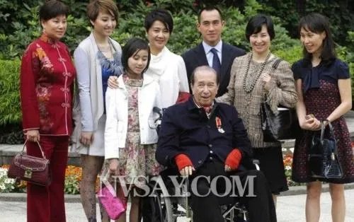 梁安琪幼子何猷佳为什么不露面真的存在吗 何猷佳夭折谣言由来