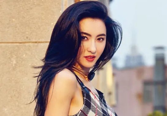 张柏芝谈择偶标准，不接受三个孩子就免谈，她称得上好妈妈吗？