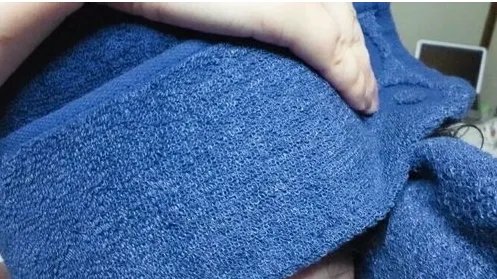 怎么用毛巾包头发图解