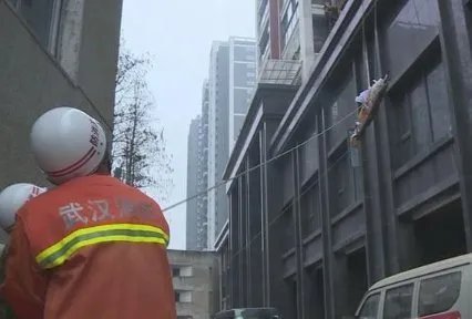 装修工为什么会坠楼身亡？