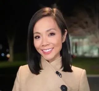 特朗普发火舌战华裔女记者,愤然离场,你是怎么看?