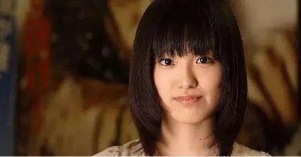 小千代图片长大后 和小时候照片对比简直是两个人