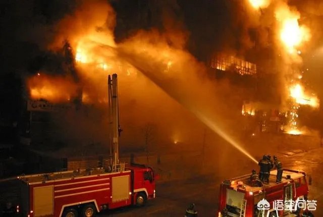 温州高档小区19楼凌晨起火，一家8口3死5伤, 你怎么看？