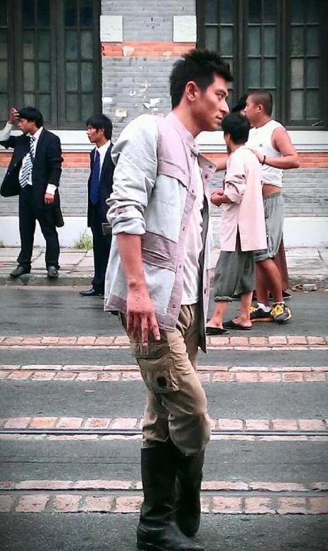 陈冠霖和何润东哪个帅（纯属娱乐）