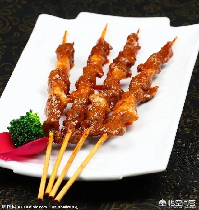 俭让老妈砂锅串串香为什么一下这么火？