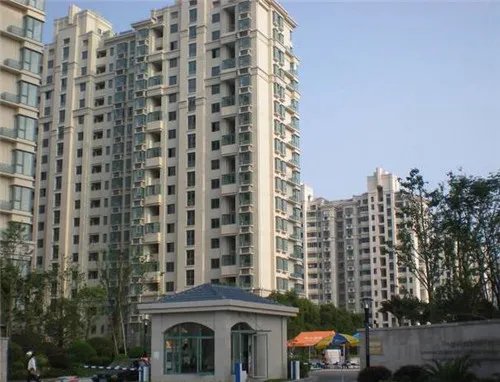 上海三湘四季花城一共有几期