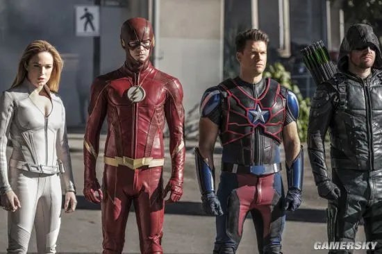 DC四剧联动衍生片《地球X的危机》大量剧照 小闪大婚 邪恶绿箭、超女、闪电侠、纳粹搅局