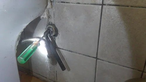 角阀断在墙里怎么办  角阀的作用以及材质