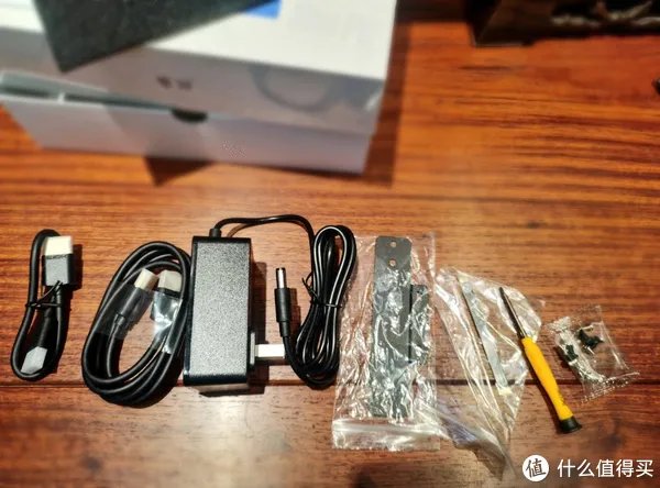 买个小主机，当做下载机