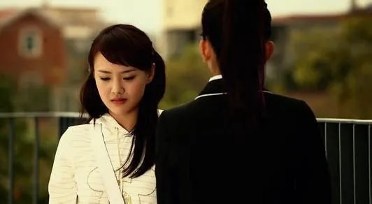 你们觉得郑爽整容前漂亮还是整容后漂亮？