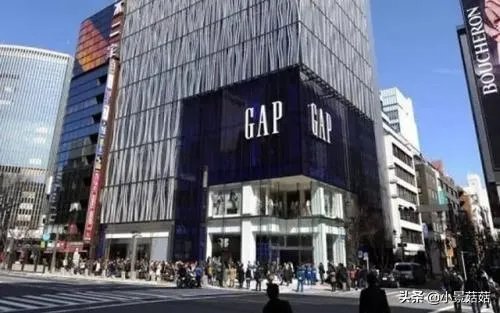 如何评价GAP停发员工工资？