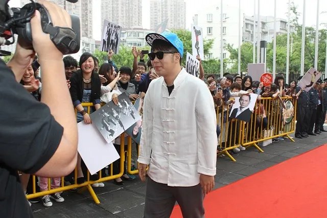 员工起诉韩寒餐厅，明星餐厅都是店大欺人吗？