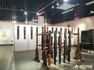 伏羲氏古琴和混沌式古琴哪款更适合男士?