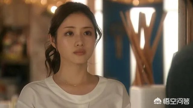 张含韵撞脸石原里美，那么她能像十元那样从事业低谷逆袭翻红吗？