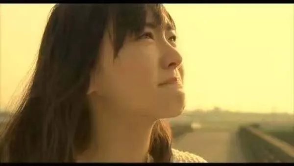 女子上厕所拍下猥琐偷窥男,对于这种猥琐男该怎么办?