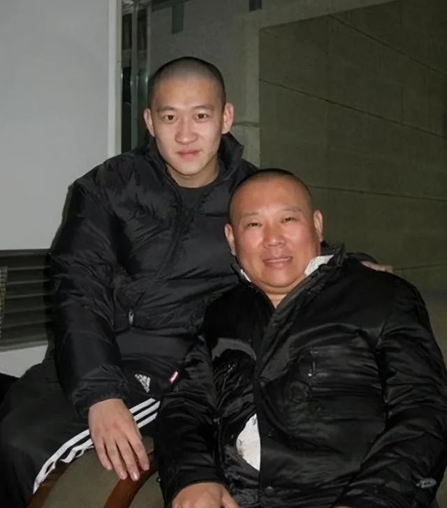 曹云金意外曝光豪宅内景,为什么会被嘲:不配为君子?