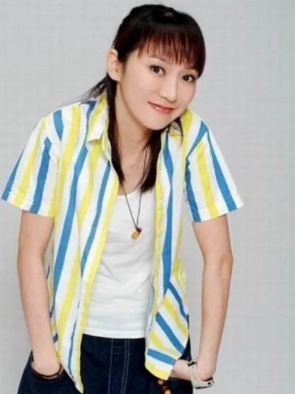 萨顶顶个人资料简介 假唱转话筒事件怎么回事