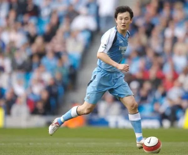 孙继海经典解围越位规则