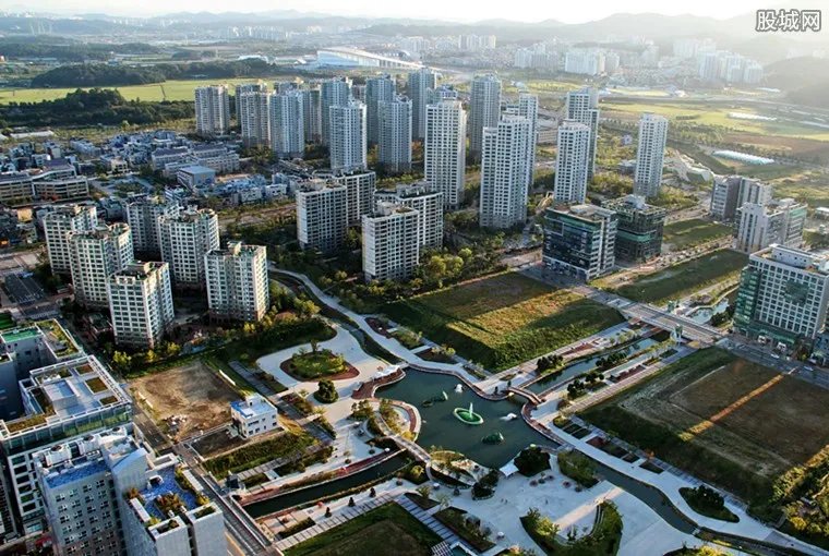 成都将建第一高楼 将超越上海中心大厦成为世界第二高