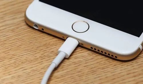 新电池第一次充电技巧 手机充电应该注意什么