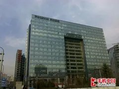 侧滑全键盘 诺基亚网络手机6760s评测