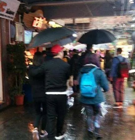 偶遇王思聪逛街