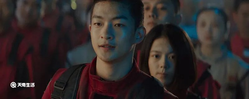 流浪地球加长版有什么区别