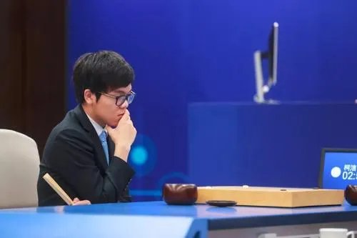 柯洁对韩国棋手已13连胜，他距离各路前辈大神还有多远距离？