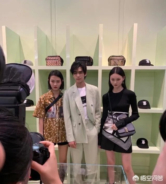 你如何看待赵薇和黄有龙之间的感情?