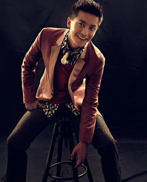 李佳航升级当爸，李佳航最近发展怎么样？