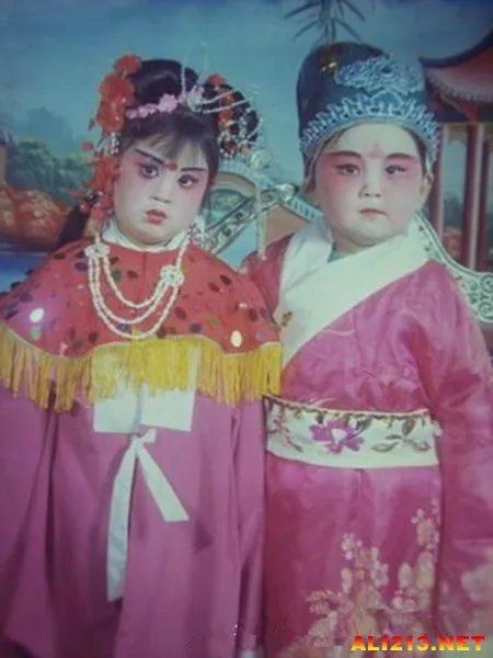 想当初贫僧也是驱魔人 那些不堪回首的童年照片