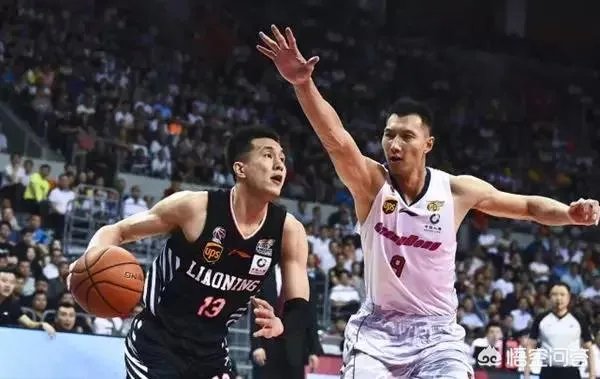 辽粤之战G4，广东主场出现球迷冲突互殴，你怎么看球迷的行为？