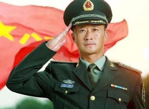 吴京凡尔赛自夸却被粉丝催拍《战狼3》，他的执导能力究竟如何？