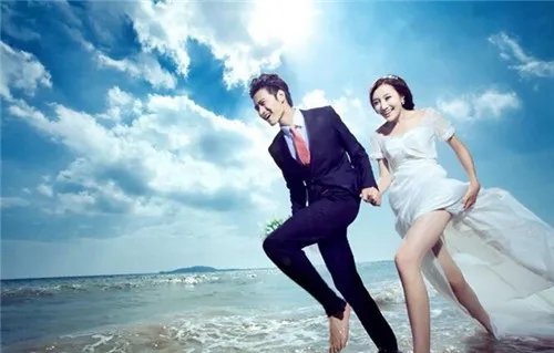 海边婚纱照图片大全 海边婚纱照怎么摆姿势