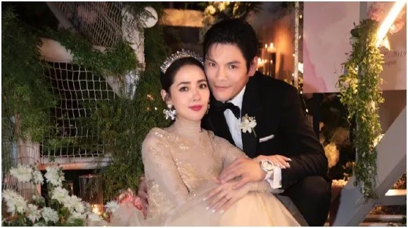 向佐晒与郭碧婷合影并高调表白，他们夫妻有哪些相处之道？