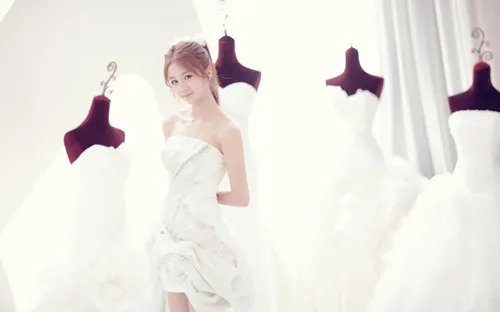 成都卖婚纱礼服的地方推荐  实体店婚纱多少钱一套